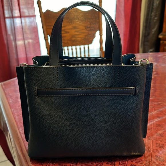 Michael Kors - Picture 2 of 6